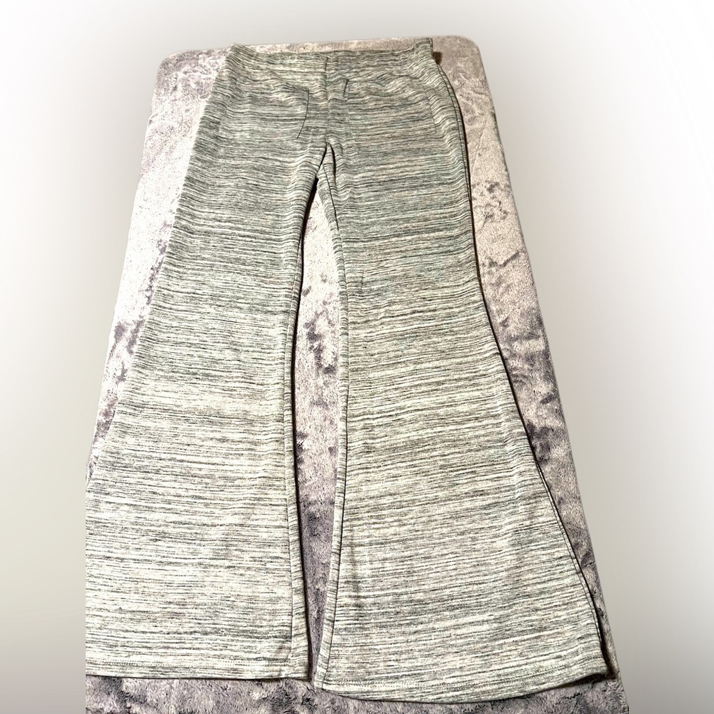 FOREVER 21 Marbled Gray Knit Flare Pants Size L